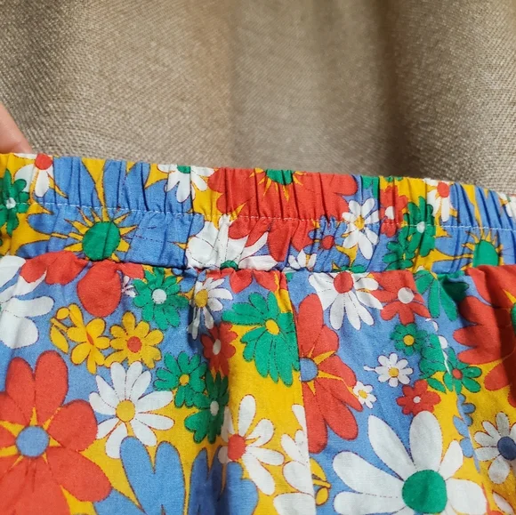 SOLD ON DEPOP - Floral Shorts with pockets & elastic waist band from Cider SZ XL - Picture 3 of 5